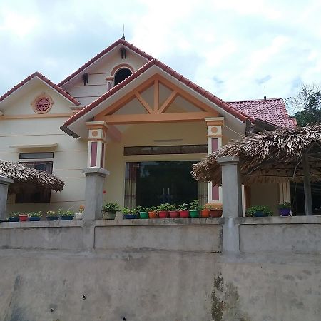 Thac Ba Family Homestay Ho To Exterior foto